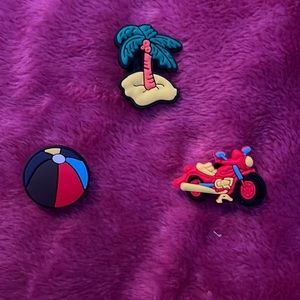 miscellaneous croc charm set